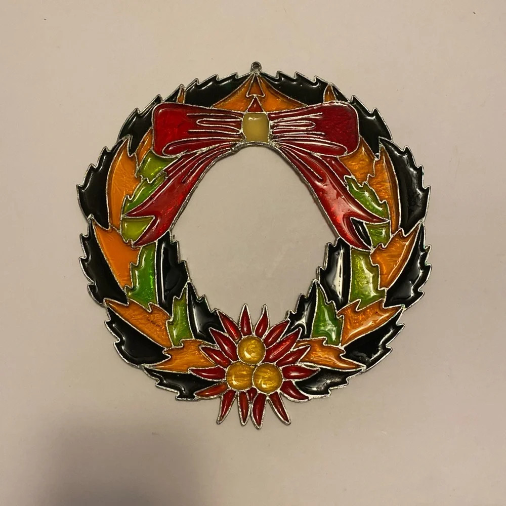 Stained Glass Christmas Wreath 10”Hanging Vintage Festive Sun Catcher